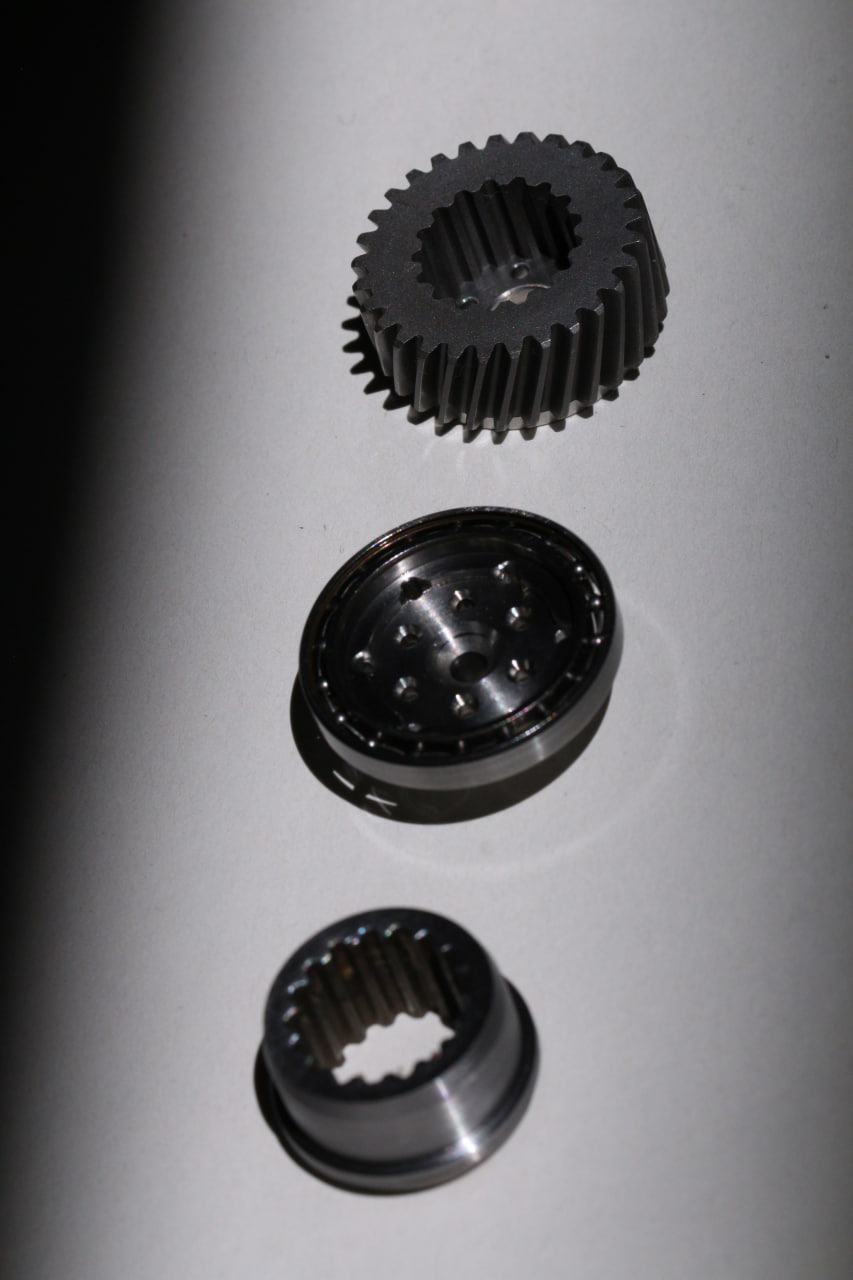 Planetary gear components: the sun gear and other parts